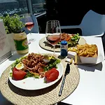 Cousteau - Terras, Zeezicht, Marina 아파트