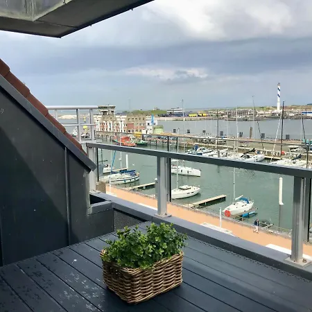 Cousteau - Terras, Zeezicht, Marina Остенде