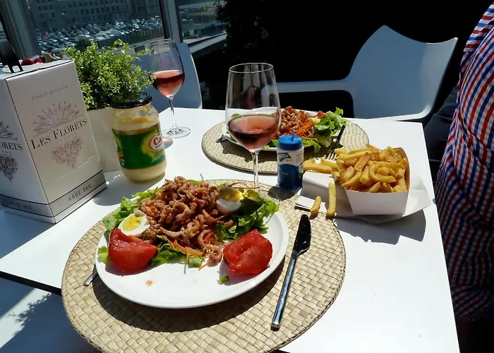 Cousteau - Terras, Zeezicht, Marina 公寓